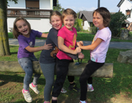 Kinder der Volksschule Buchschachen